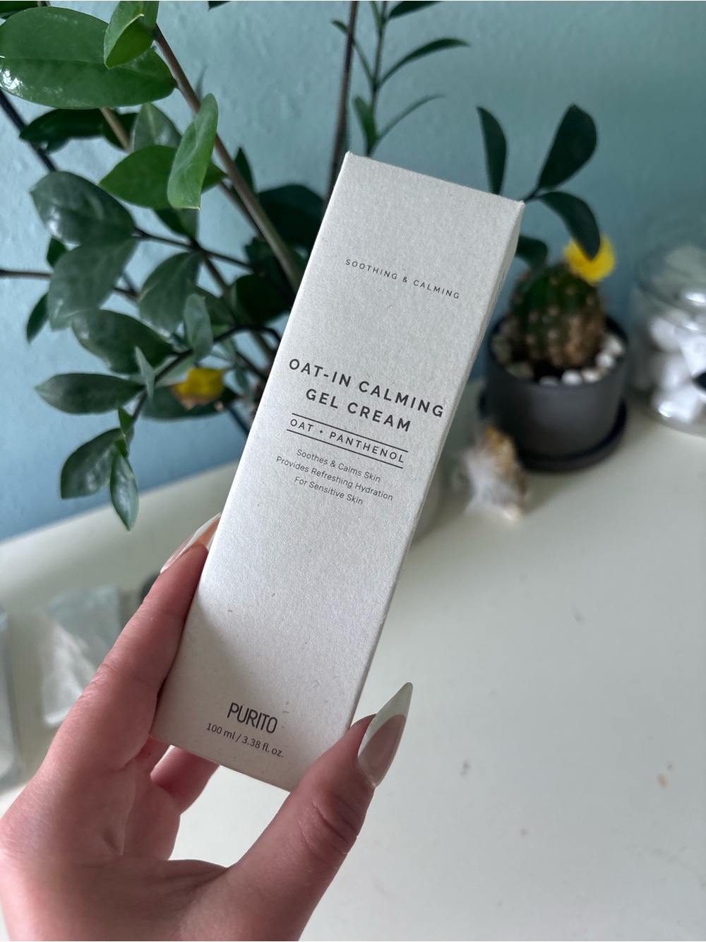 Oat-In Calming Gel Cream — White